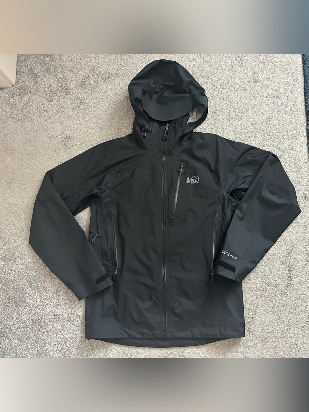 REI Men’s Rain Jacket Goretex Waterproof Breathable Size Small